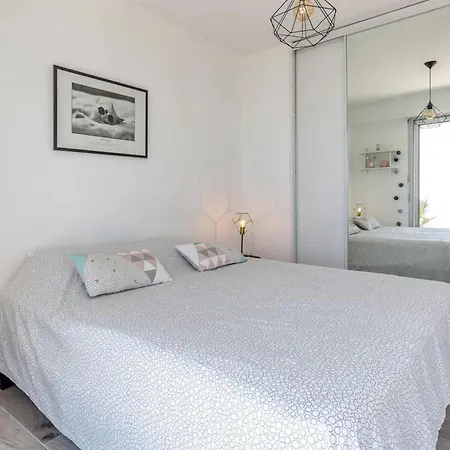 Charming Riviera For 8 Guests Pool & Sea View Holiday home *