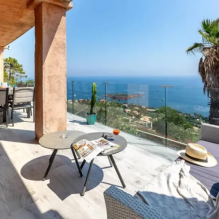 Holiday home Charming Riviera For 8 Guests Pool & Sea View