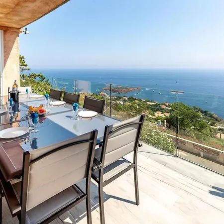 Charming Riviera For 8 Guests Pool & Sea View Holiday home *